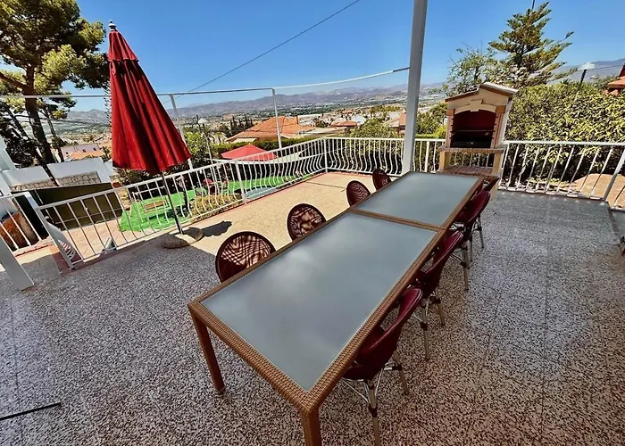 Casa Familiar Alhaurin De La Torre Con Jacuzzi